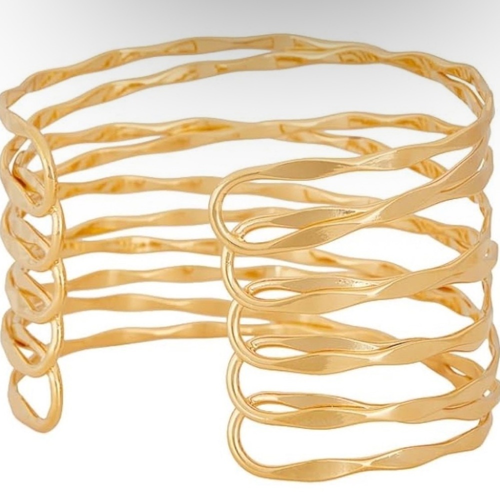 Express Gold Architectural Spiral Bracelet 18$